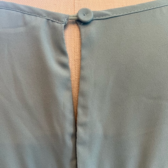 *PLUS SIZE” Ruffled Detail Blouse - Picture 5 of 6